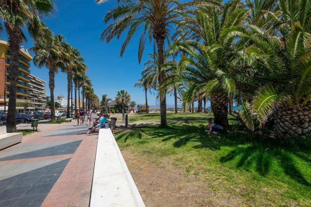 Modern & Cozy Studio Excellent Location Near Beach Torremolinos Buitenkant foto