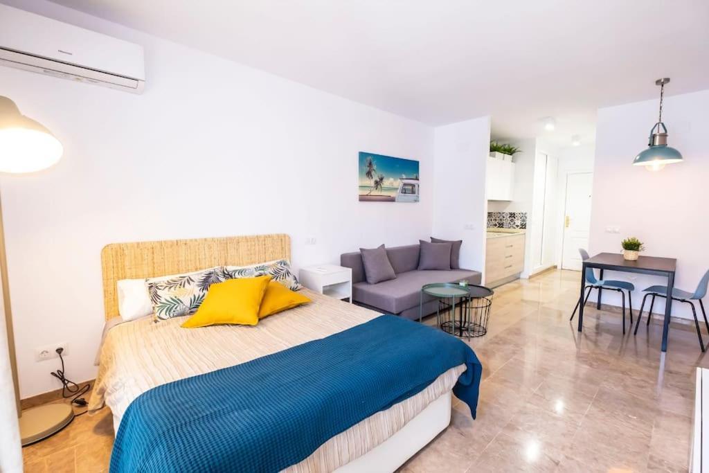 Modern & Cozy Studio Excellent Location Near Beach Torremolinos Buitenkant foto