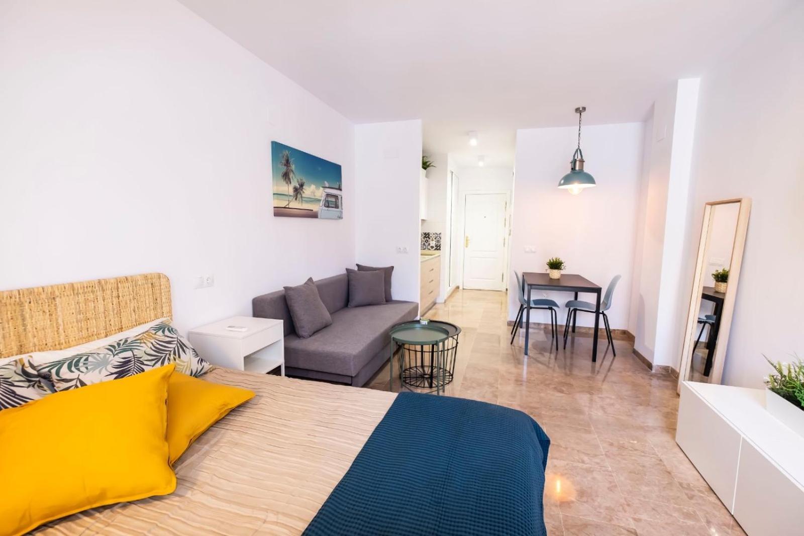 Modern & Cozy Studio Excellent Location Near Beach Torremolinos Buitenkant foto